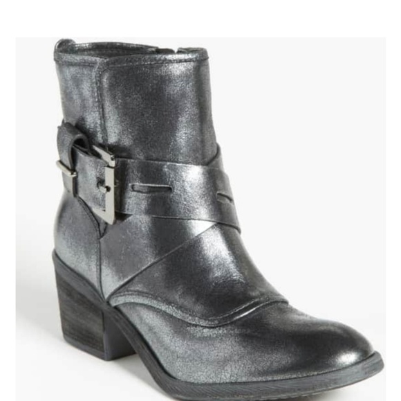 donald pliner ankle boots